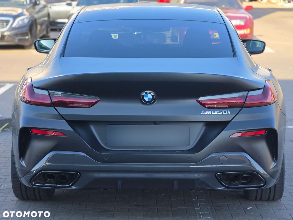 BMW Seria 8 - 5