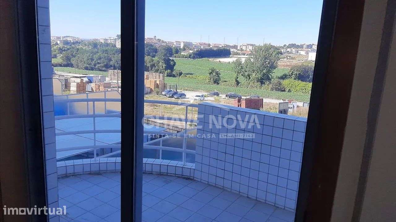 T2 c/ Garagem e Arrumo em Rio Tinto - Grande imagem: 5/13