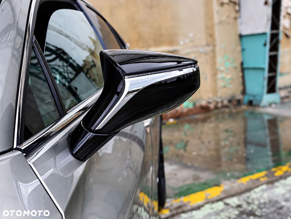 Lexus UX 250h GPF F Impression 2WD - 18