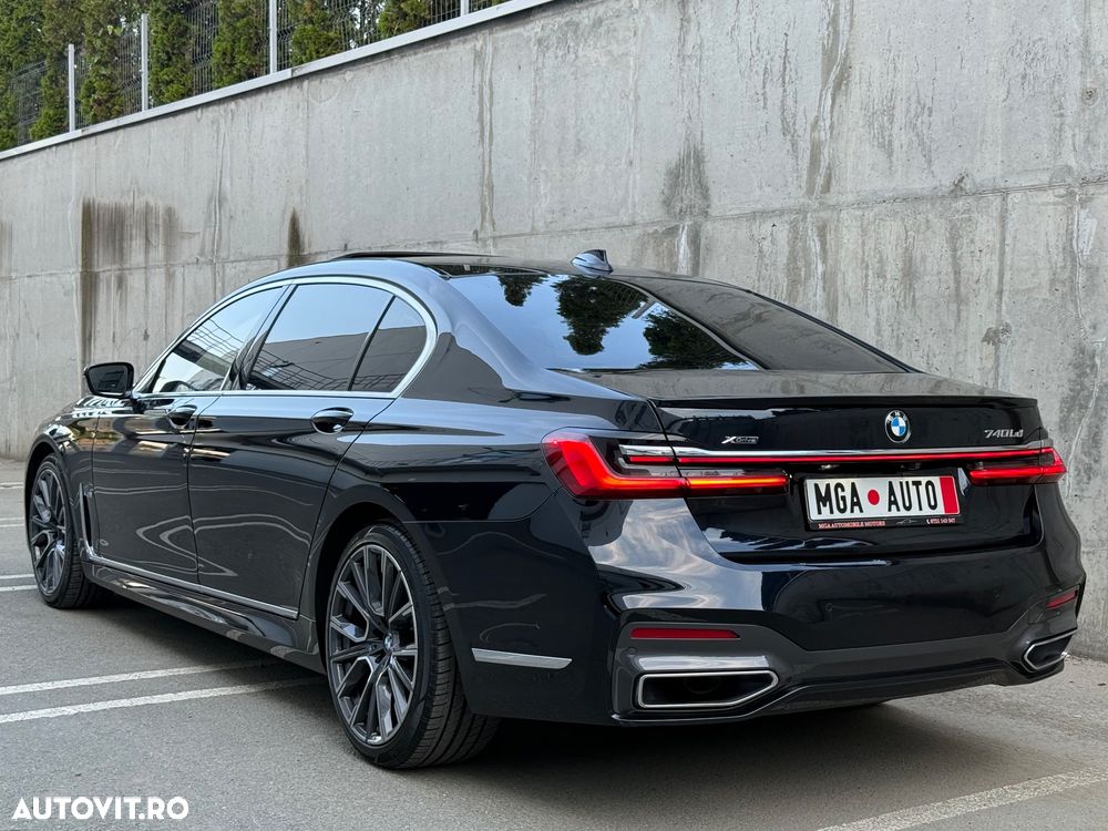BMW Seria 7 740Ld xDrive MHEV - 35