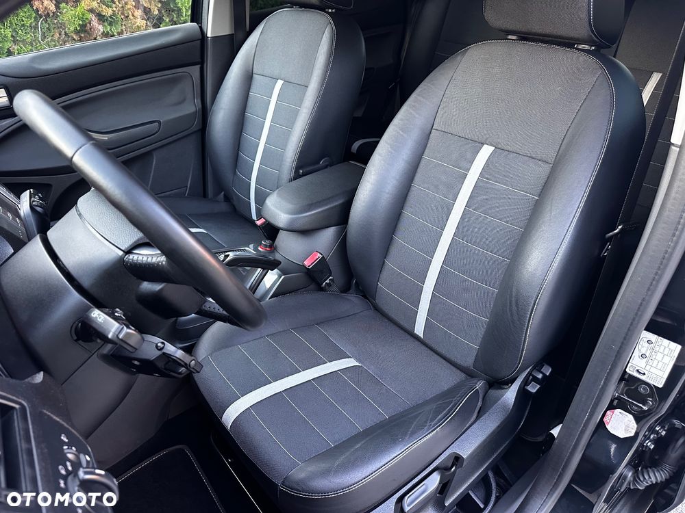 Ford Kuga 2.0 TDCi 2x4 Titanium - 25