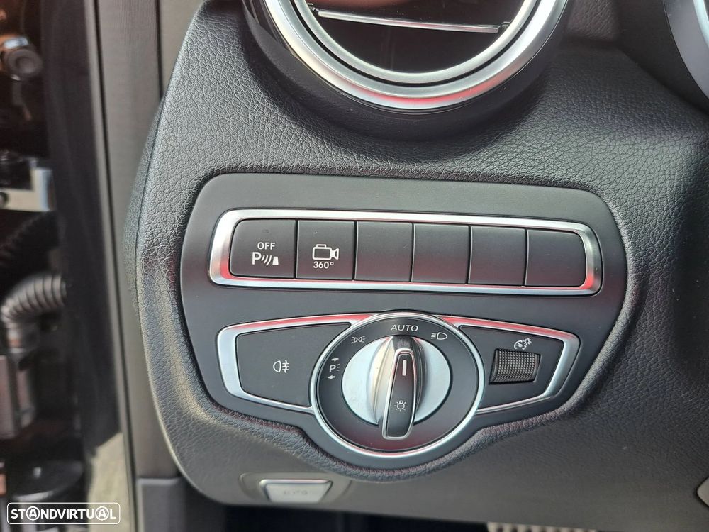 Mercedes-Benz GLC 220 d 4Matic 9G-TRONIC AMG Line - 37