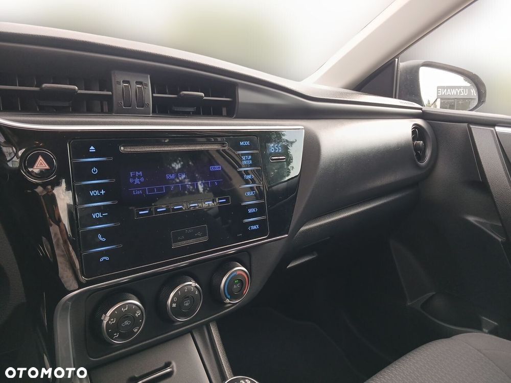 Toyota Corolla - 17