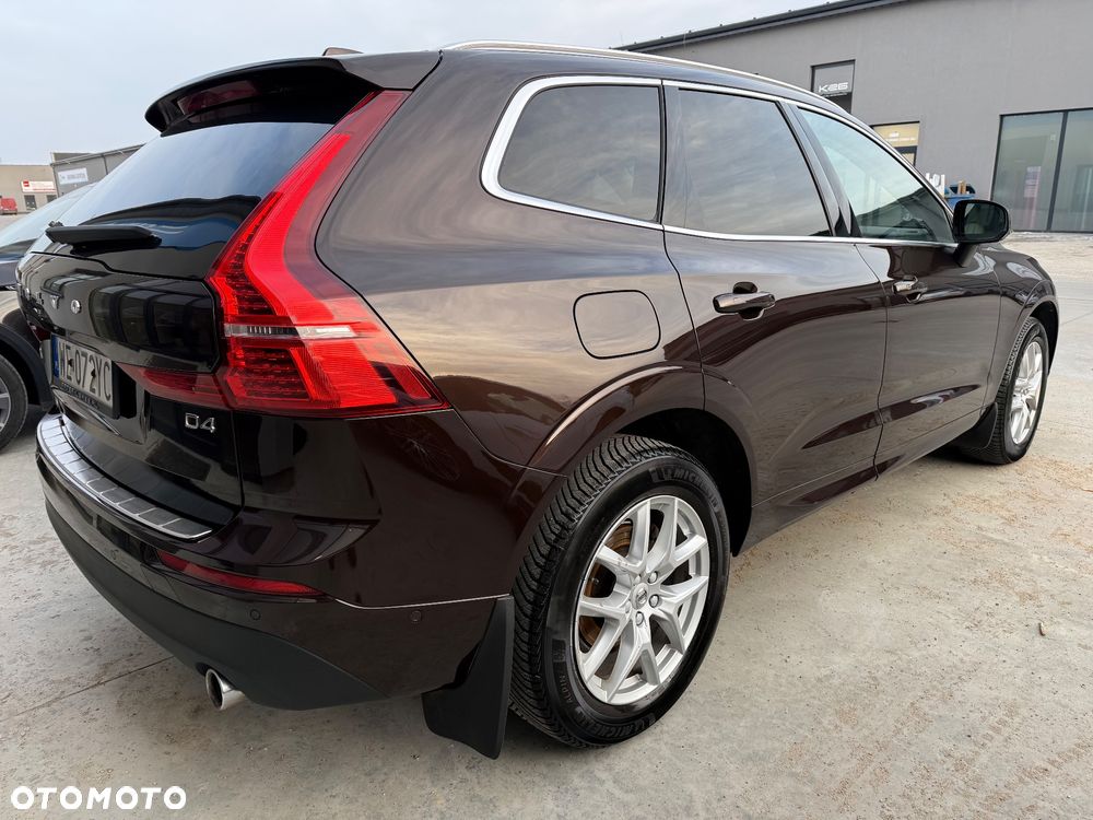 Volvo XC 60 D4 Momentum - 8