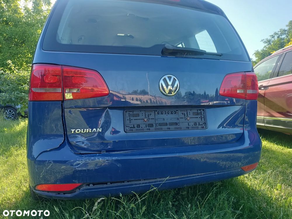 Volkswagen Touran 1.2 TSI STYLE - 10