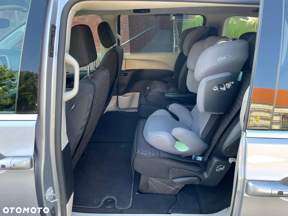 Chrysler Pacifica - 30