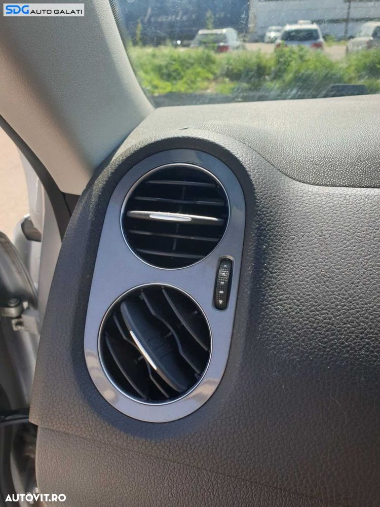 Gura Grila Aer Aerisire Ventilatie Bord Stanga Volkswagen Tiguan 2011 - 2015 - 1