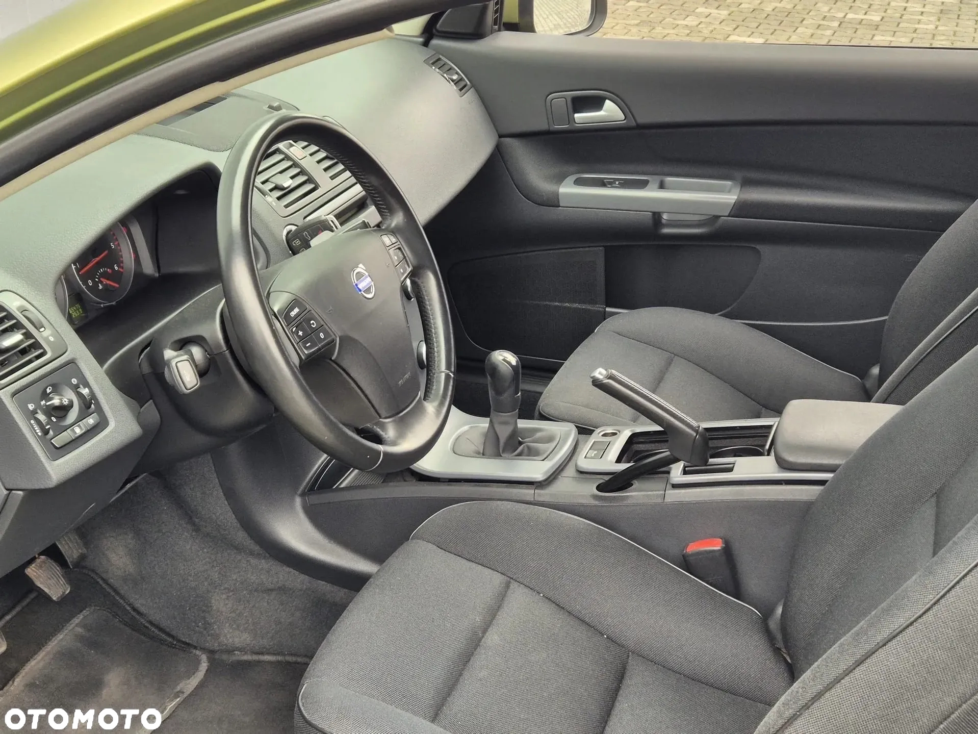 Volvo C30 D2 DRIVe R-Design - 10