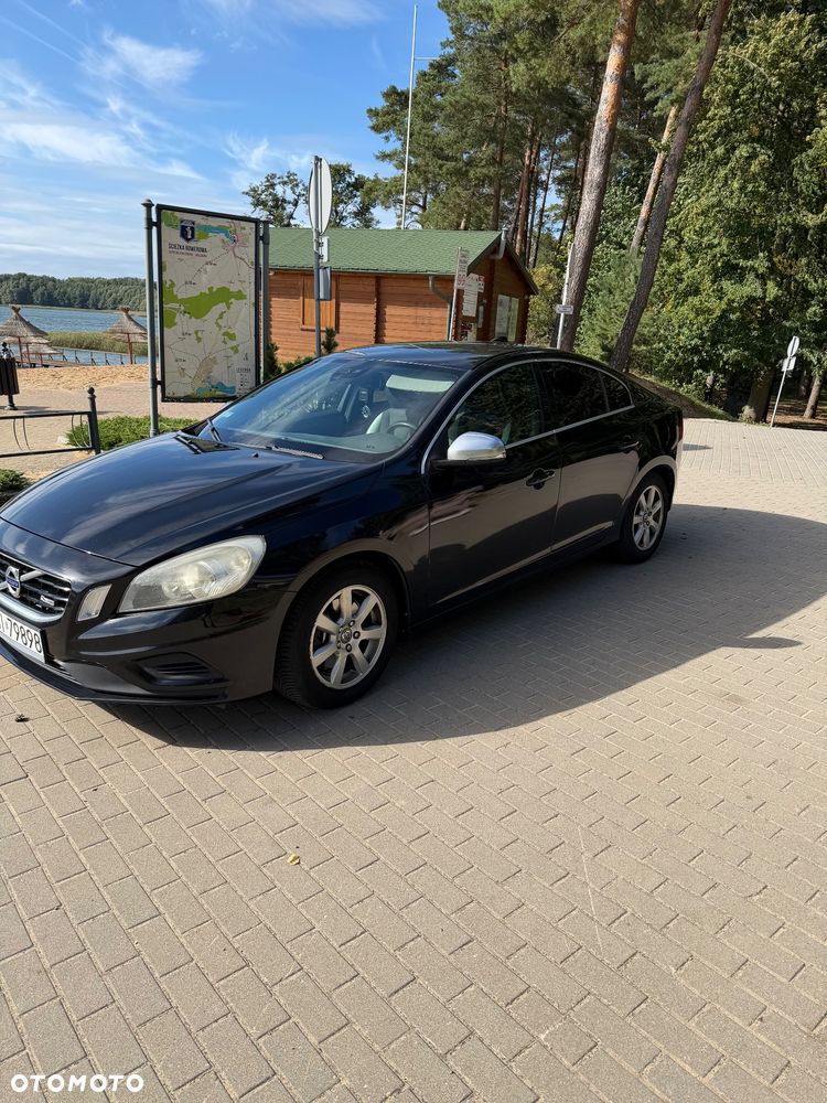 Volvo S60 D3 R-Design - 5