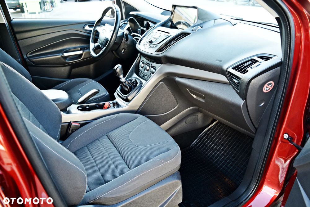 Ford Kuga 1.5 EcoBoost 2x4 Black & Silver - 8