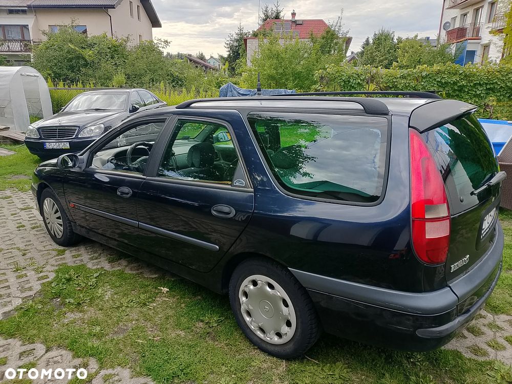 Renault Laguna - 11
