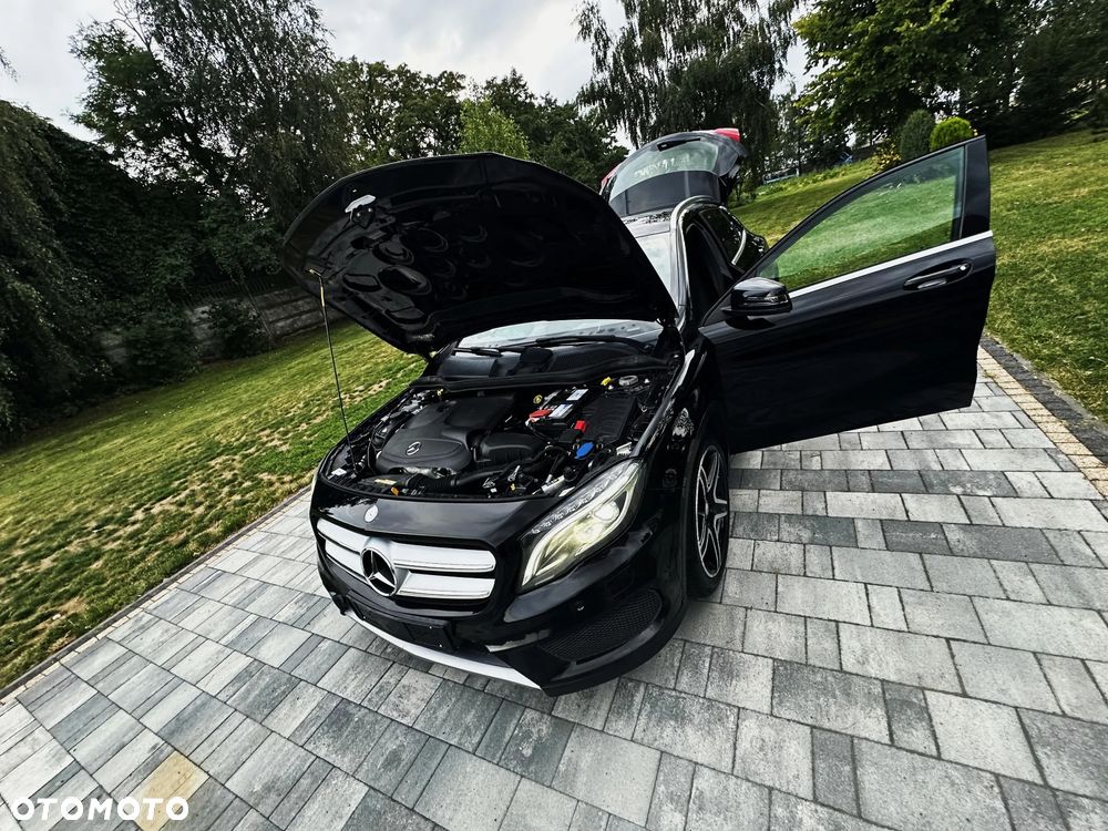 Mercedes-Benz GLA 200 AMG Line - 32