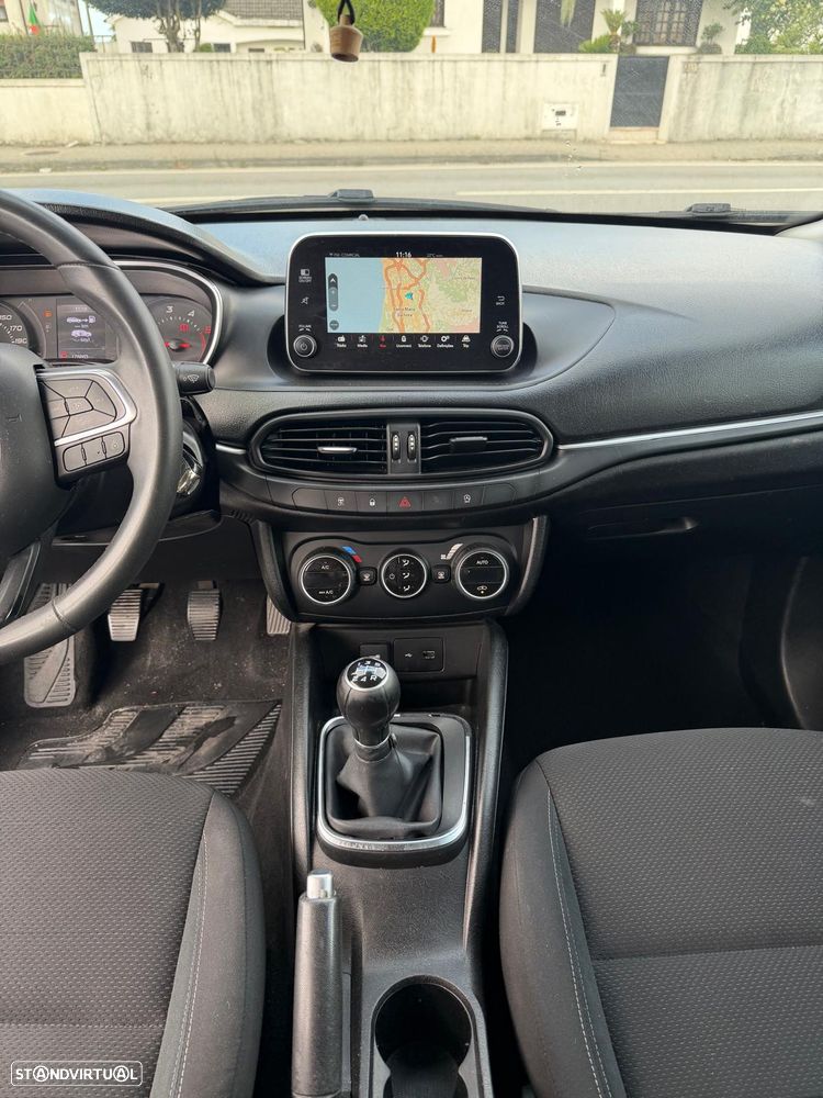 Fiat Tipo Station Wagon 1.3 M-Jet Lounge Tech - 17