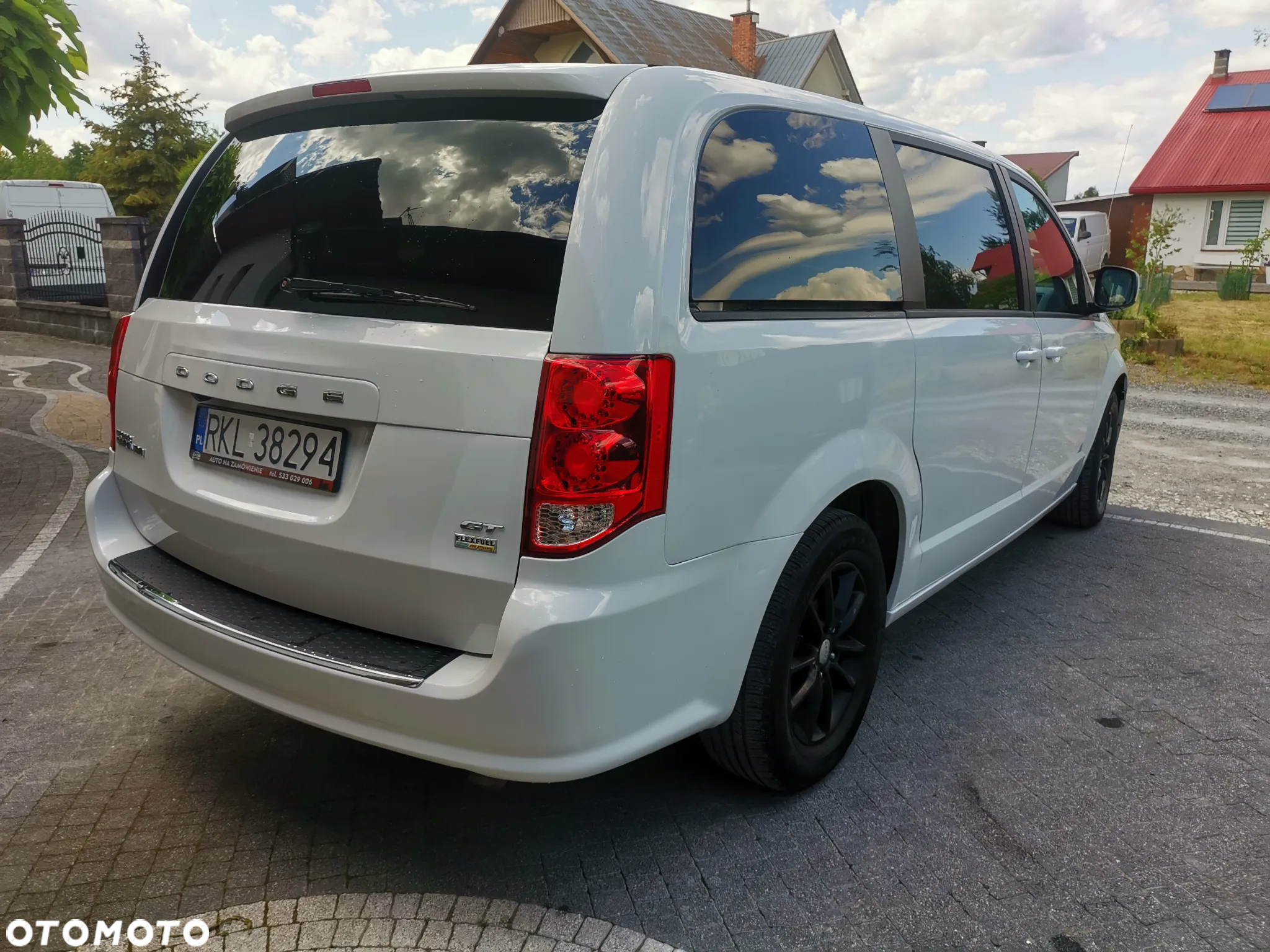 Dodge Grand Caravan - 5