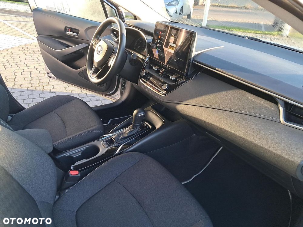 Toyota Corolla 1.8 Hybrid Comfort - 17