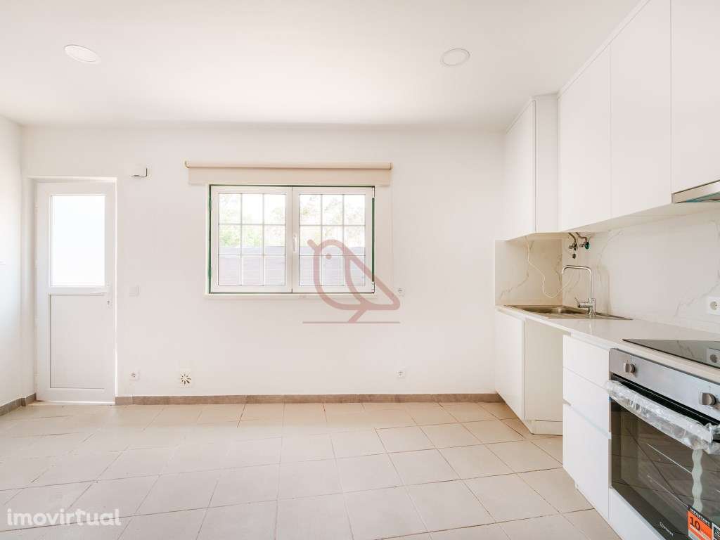 Moradia T1 / Arrendamento / Totalmente Remodelado - Grande imagem: 3/8