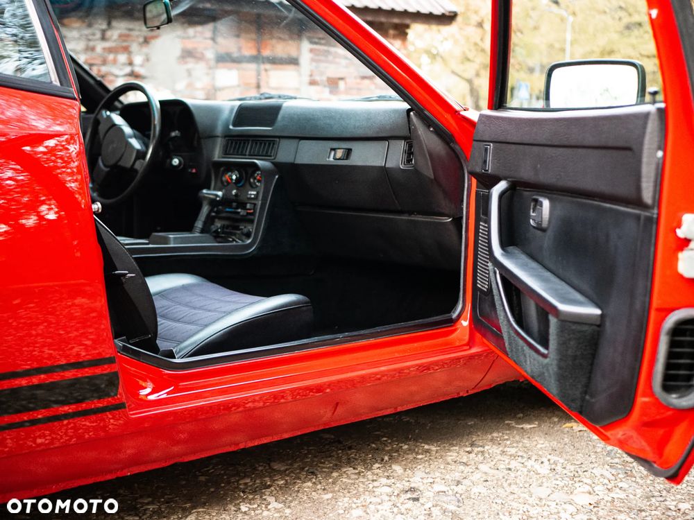 Porsche 924 - 11