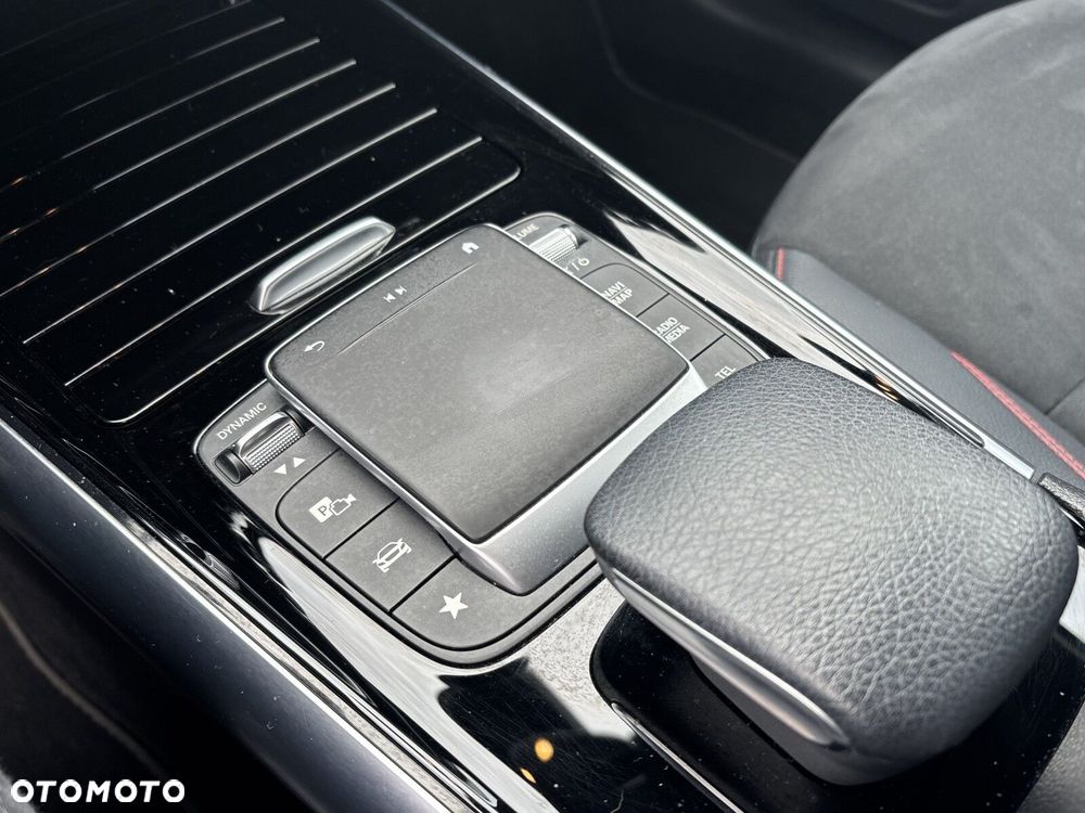 Mercedes-Benz GLA 180 mHEV AMG Line 7G-DCT - 21