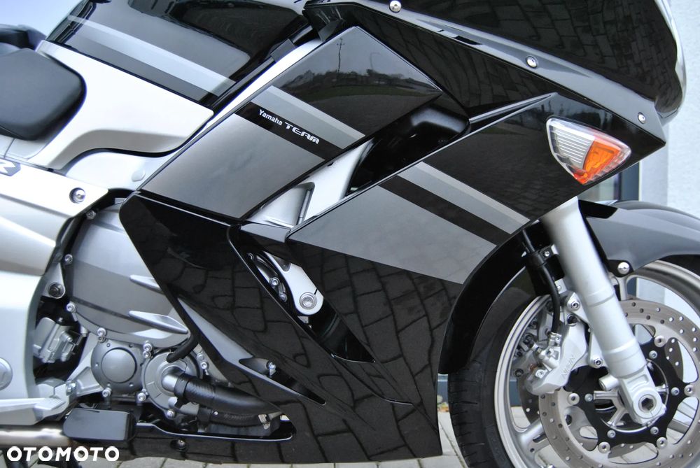 Yamaha FJR - 12
