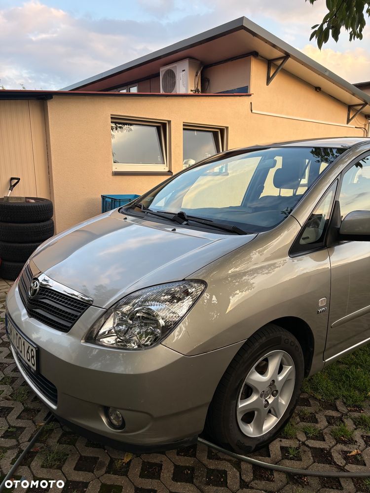 Toyota Corolla Verso 1.6 Terra - 2
