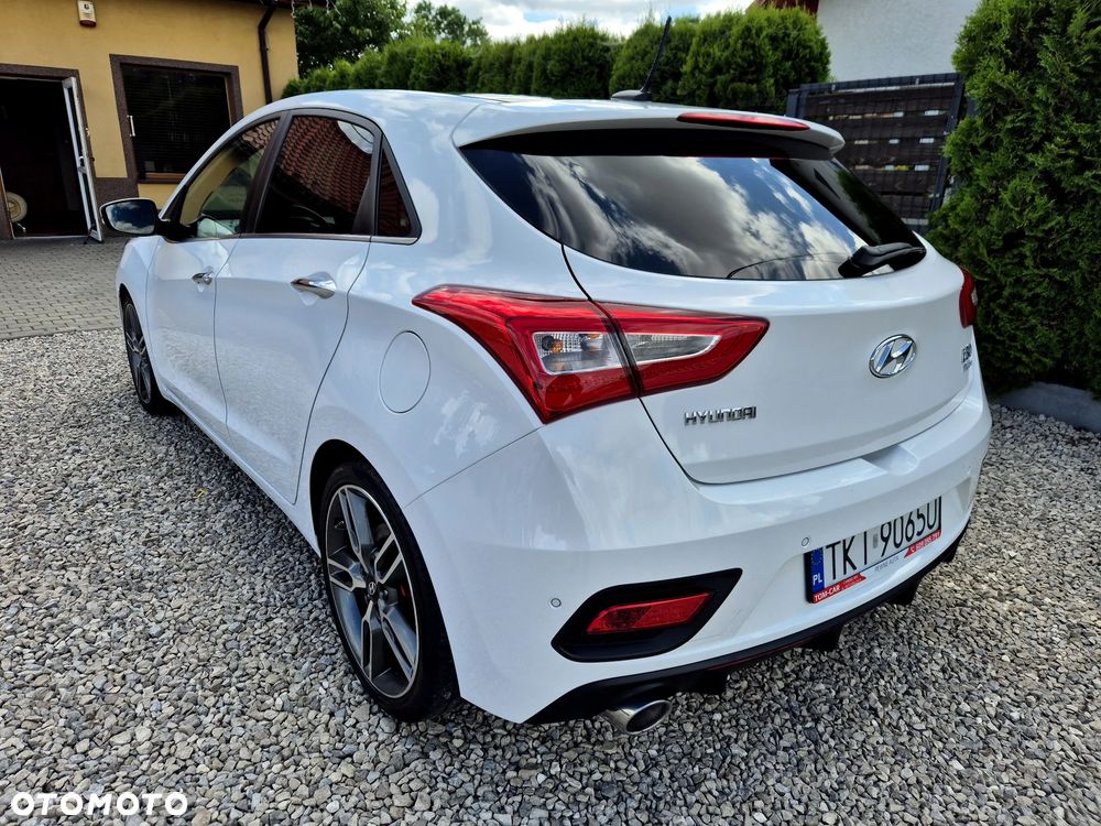Hyundai i30 1.6 T GDI Turbo - 12