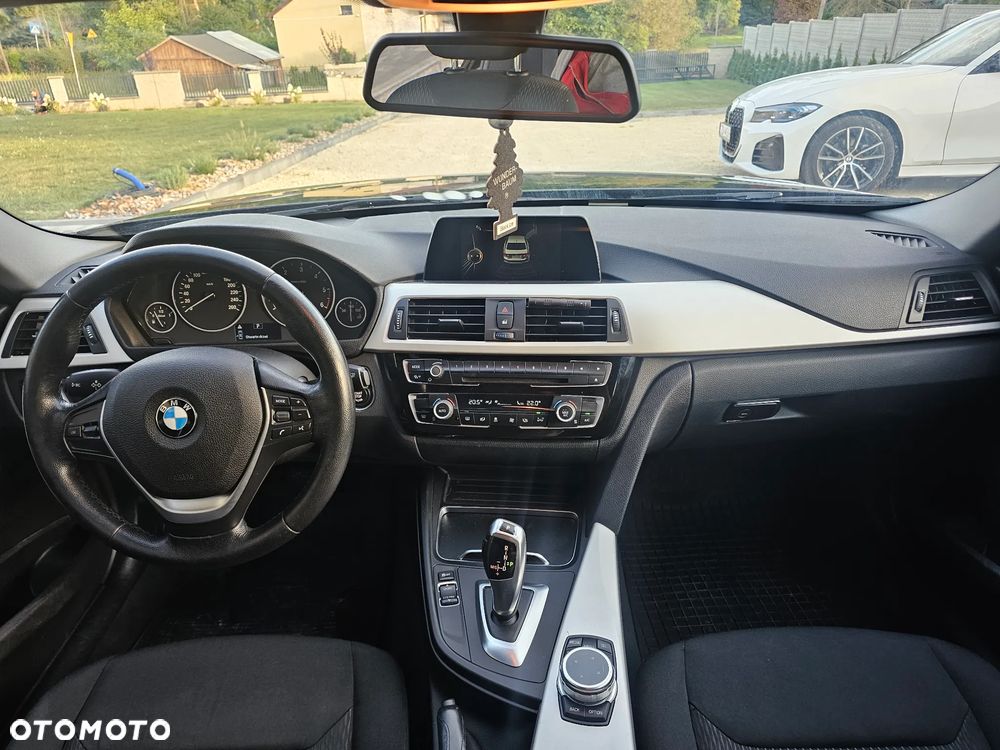 BMW Seria 3 316d - 12
