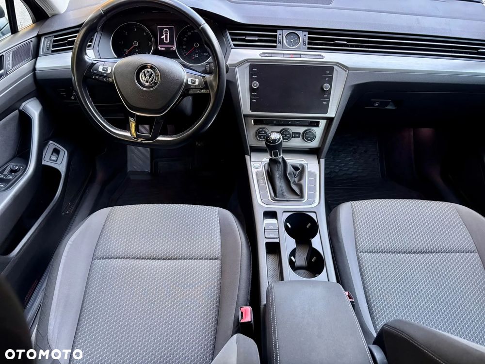 Volkswagen Passat Variant - 10