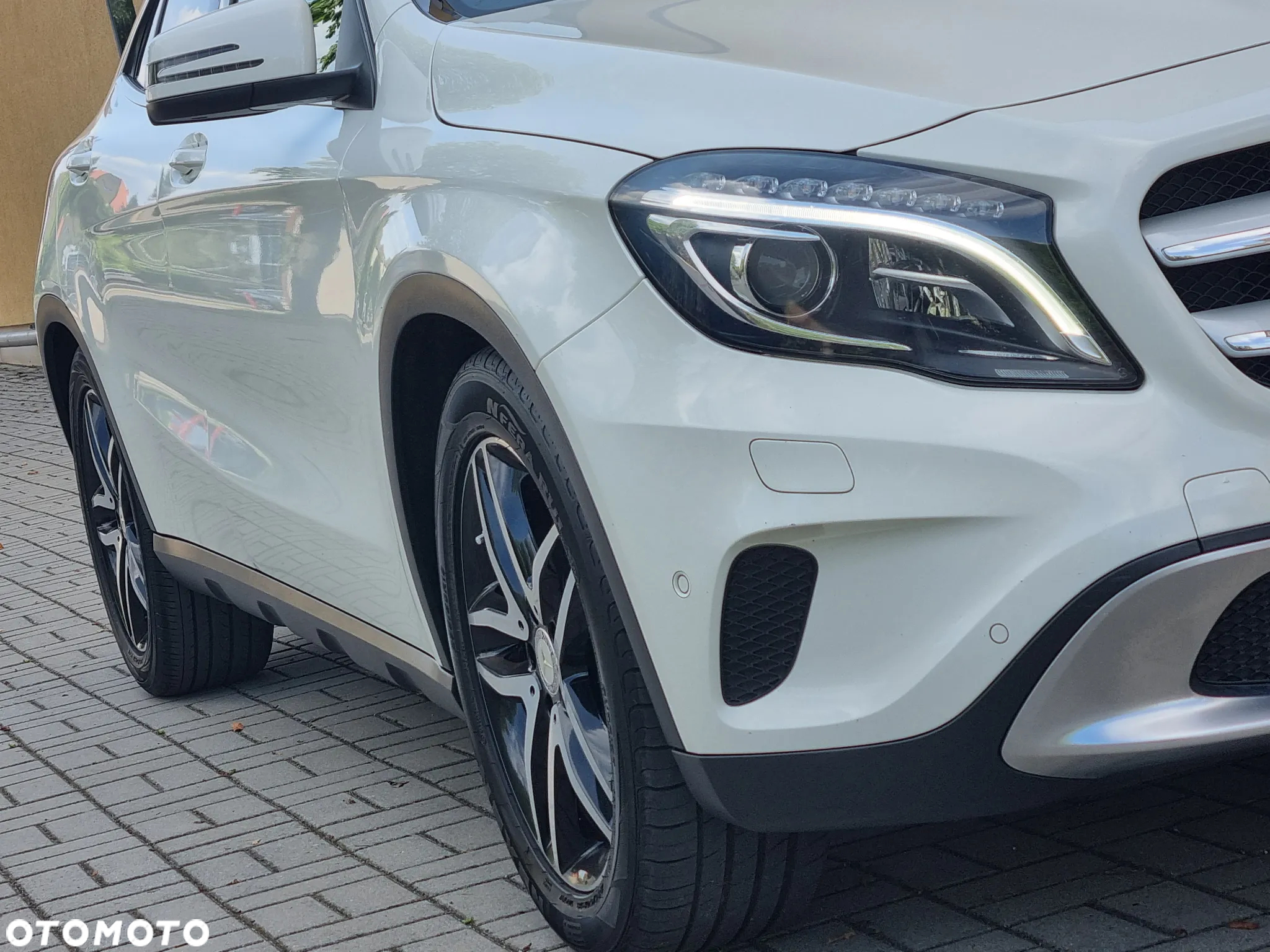 Mercedes-Benz GLA 250 7G-DCT Urban - 11