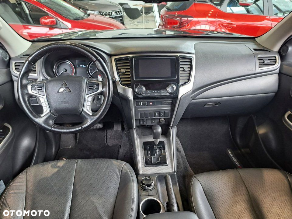 Mitsubishi L200 - 10