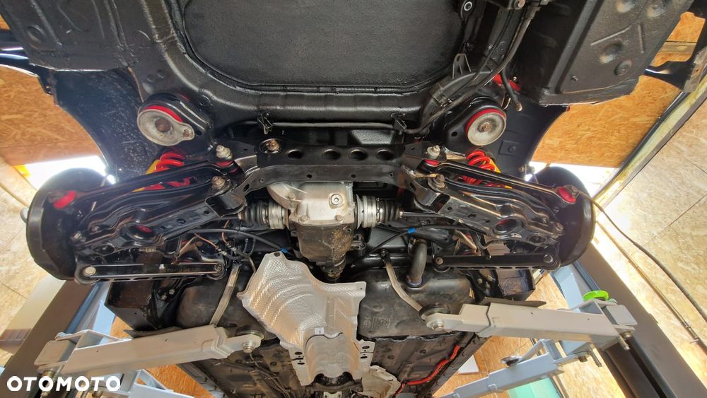 BMW Seria 3 325i - 38