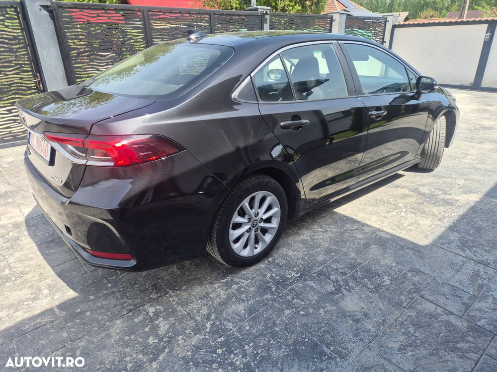 Toyota Corolla 1.8 HSD Business - 3