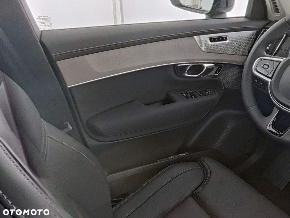 Volvo XC 90 T8 AWD Plug-In Hybrid Ultra Dark 7os - 12