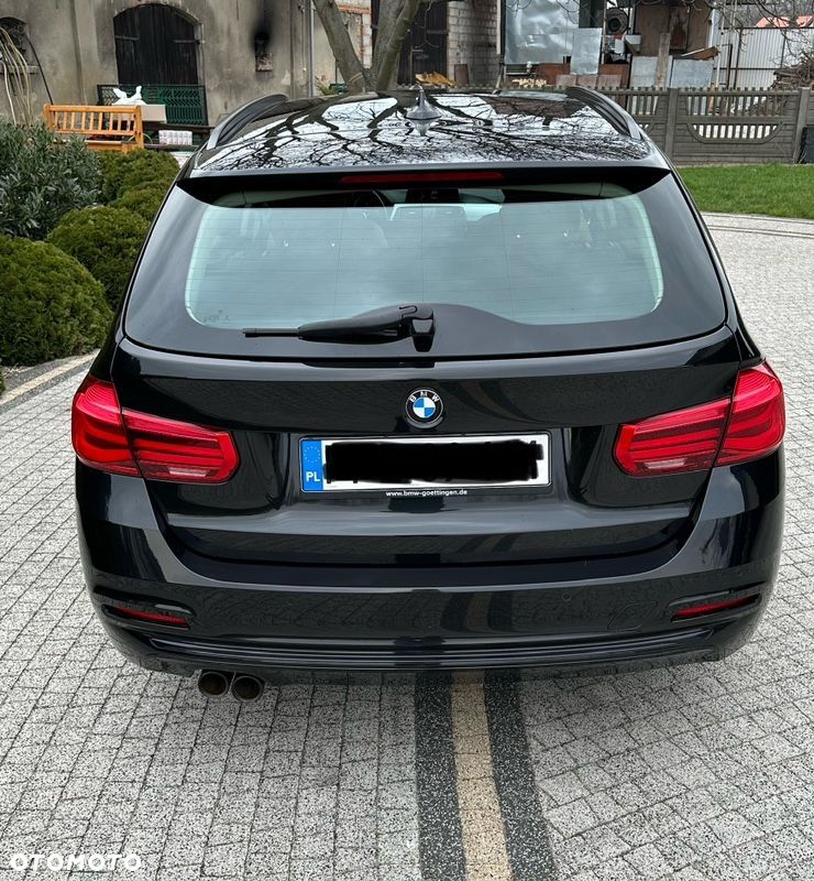 BMW Seria 3 320d Sport Line - 4