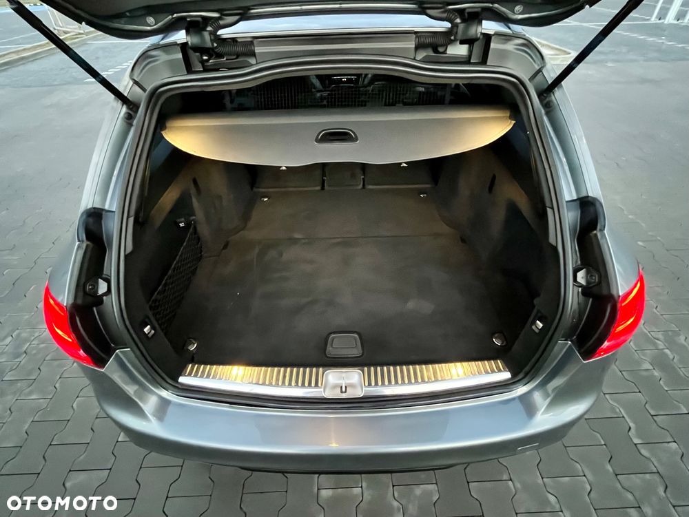Mercedes-Benz Klasa C 300 d T 9G-TRONIC AMG Line - 22