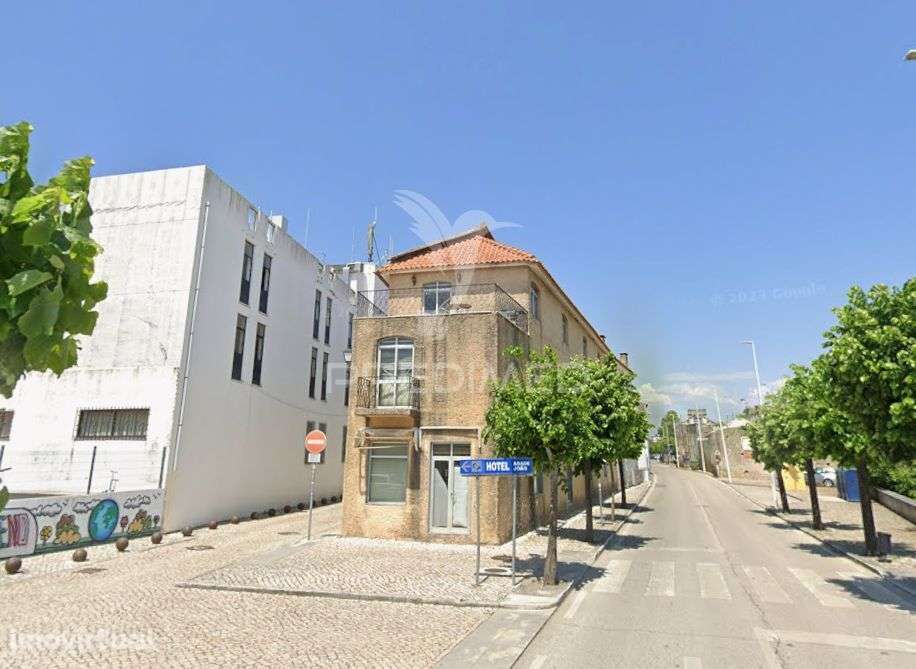 Prédio - Espaço Comercial e Habitação Montemor o Velho - Grande imagem: 2/17