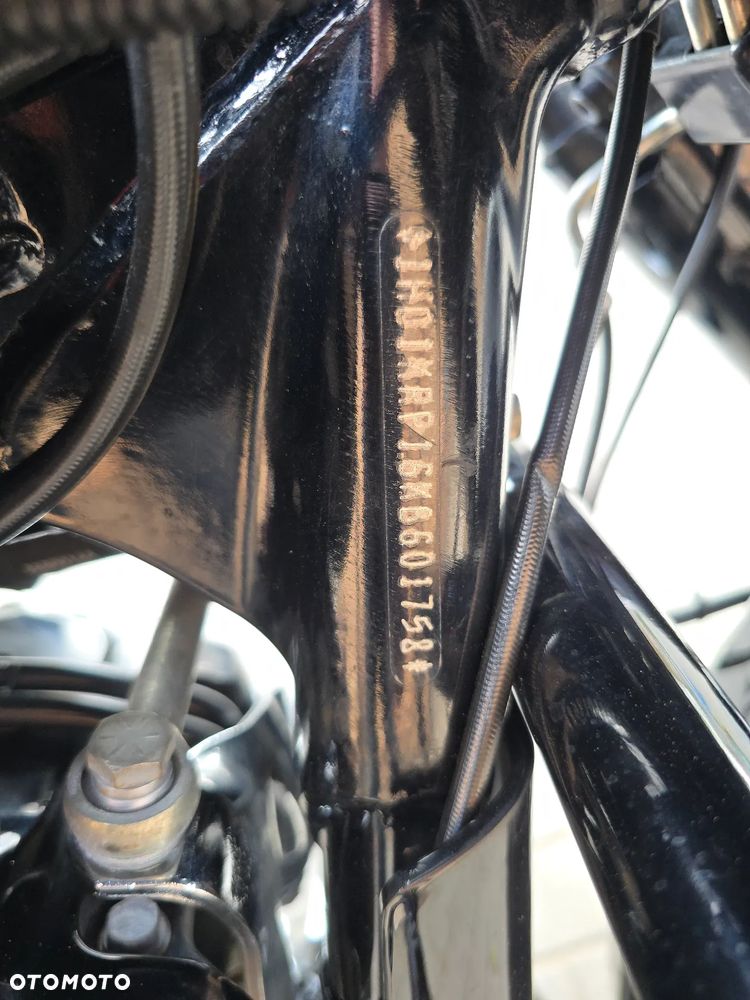 Harley-Davidson Touring Street Glide - 24