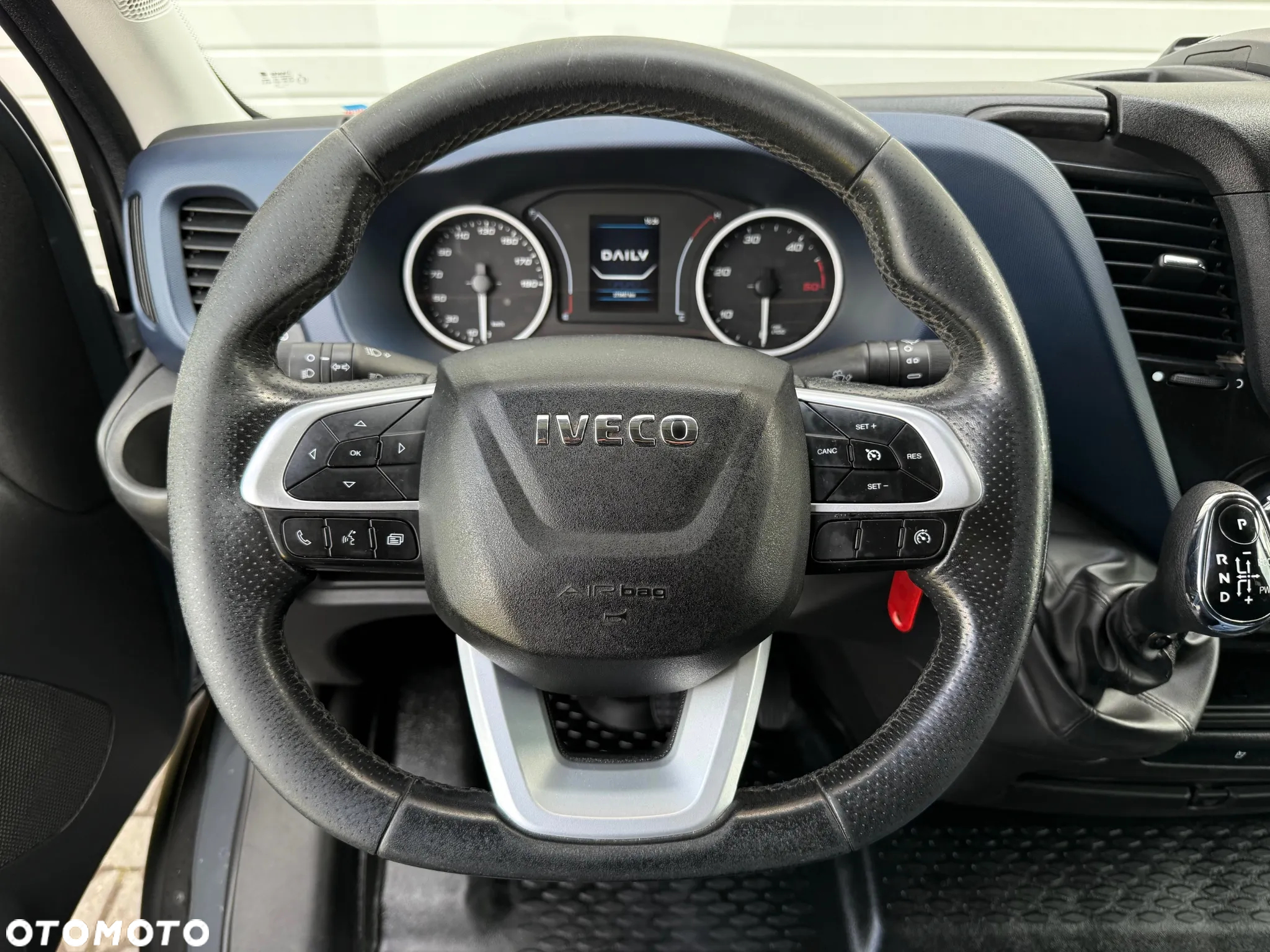 Iveco Daily 35S18 Hi-Matic L4H2 Maxi Furgon Doka Brygadówka 6-miejsc Salon PL, Jeden Właściciel - 12