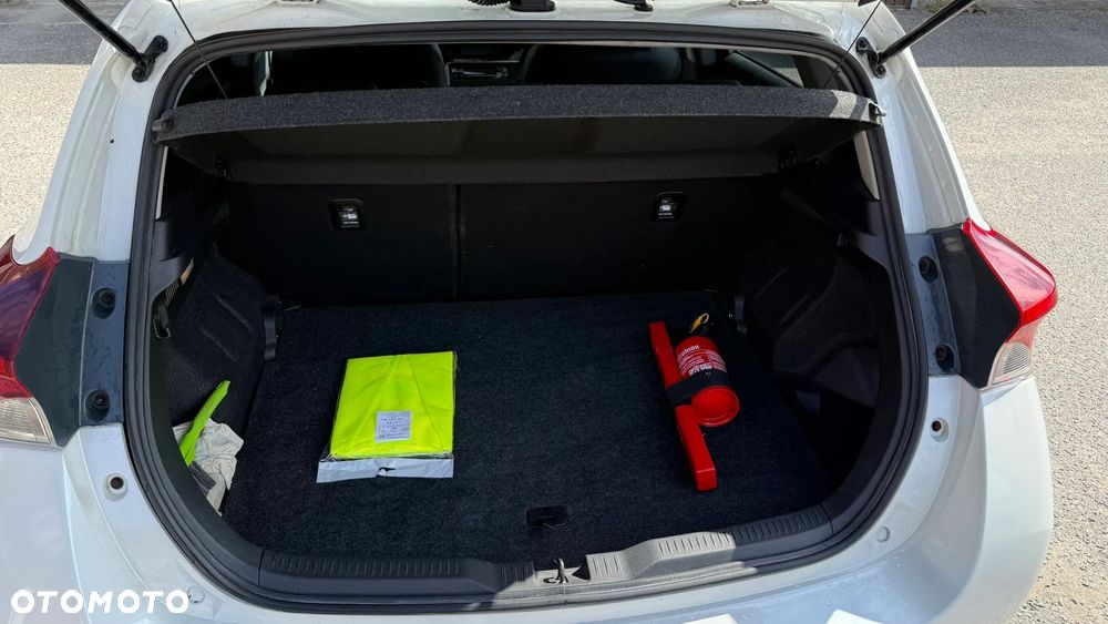 Toyota Auris - 8