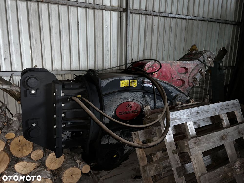 Szczęka krusząca wyburzeniowa CMB FH26 - 2