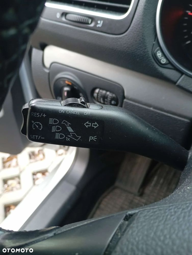 Volkswagen Golf - 17