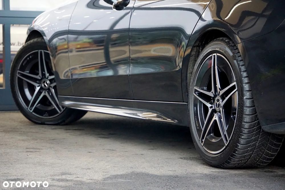 Mercedes-Benz Klasa C 180 9G-TRONIC AMG Line - 14