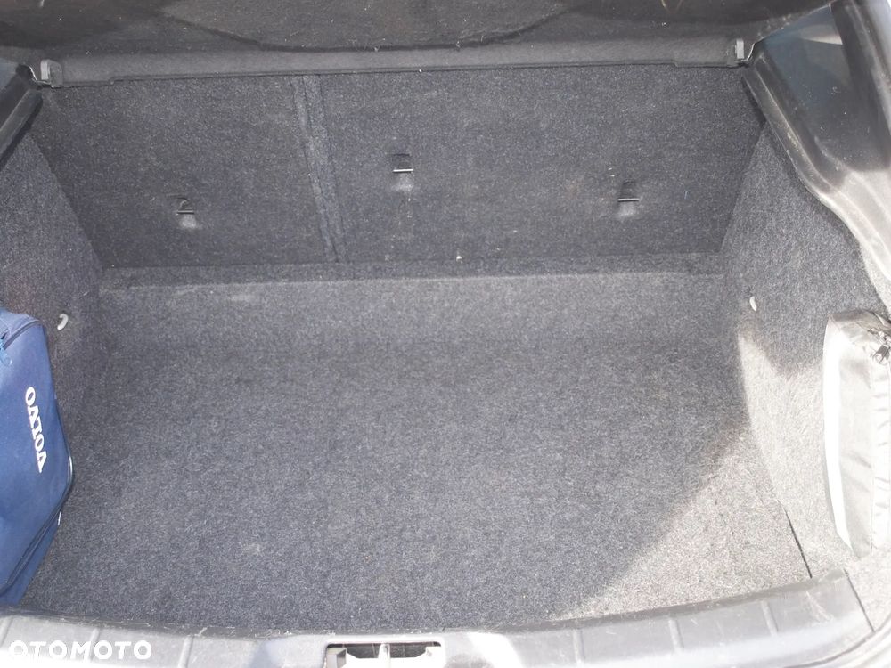 Volvo V40 - 10