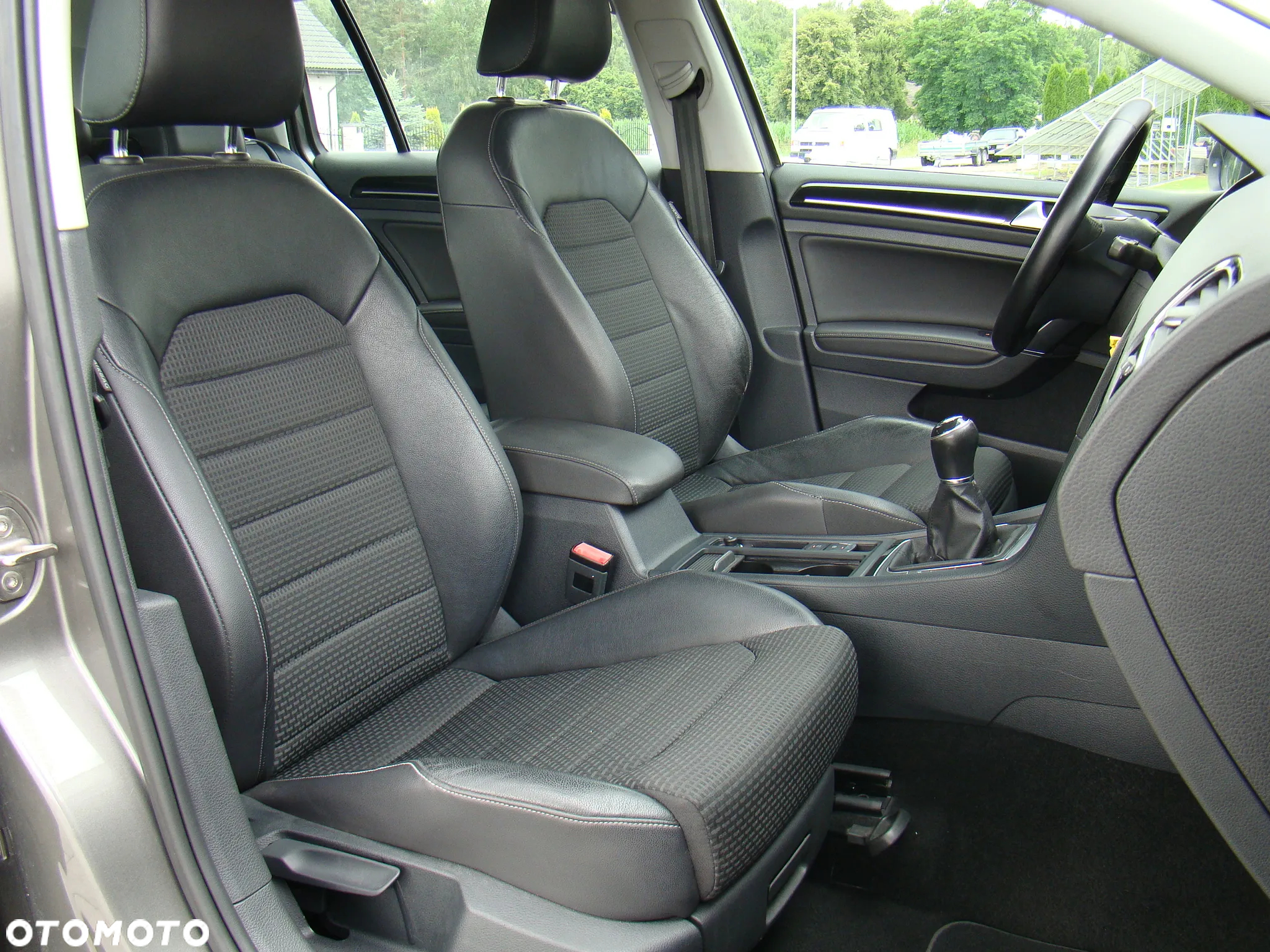 Volkswagen Golf Variant 2.0 TDI (BlueMotion Technology) Highline - 26