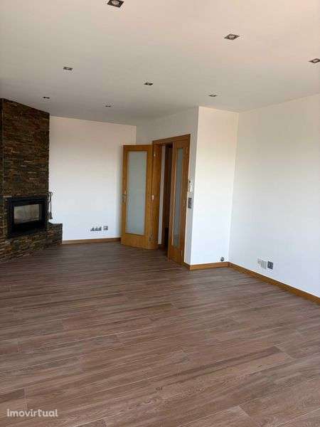 Apartamento T2 EN1 Edf. Vasco da Gama, Mozelos, Santa Maria da Feira - Grande imagem: 5/12