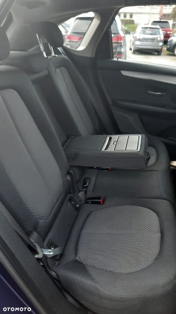 BMW Seria 2 218d - 18