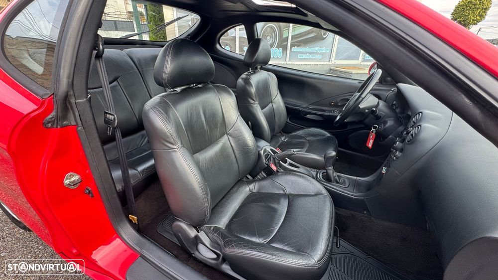 Hyundai Coupe 1.6 16V FX - 17