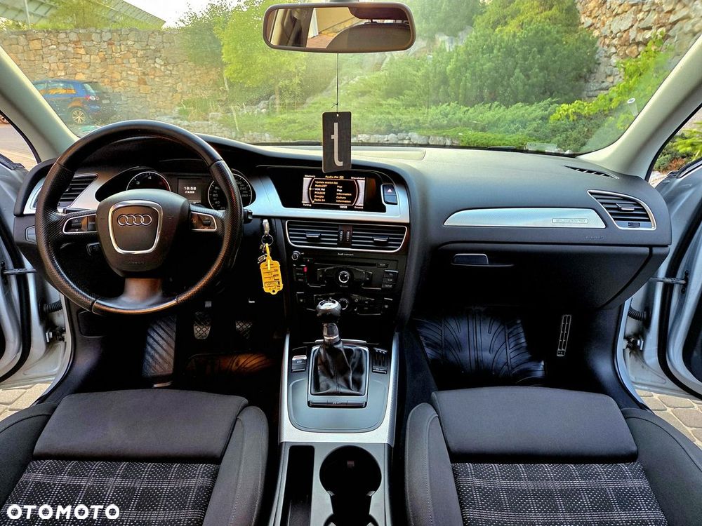 Audi A4 Limousine - 7