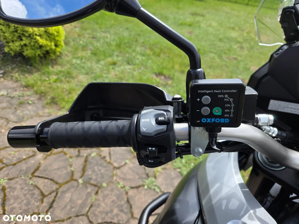 Suzuki V-STROM - 16
