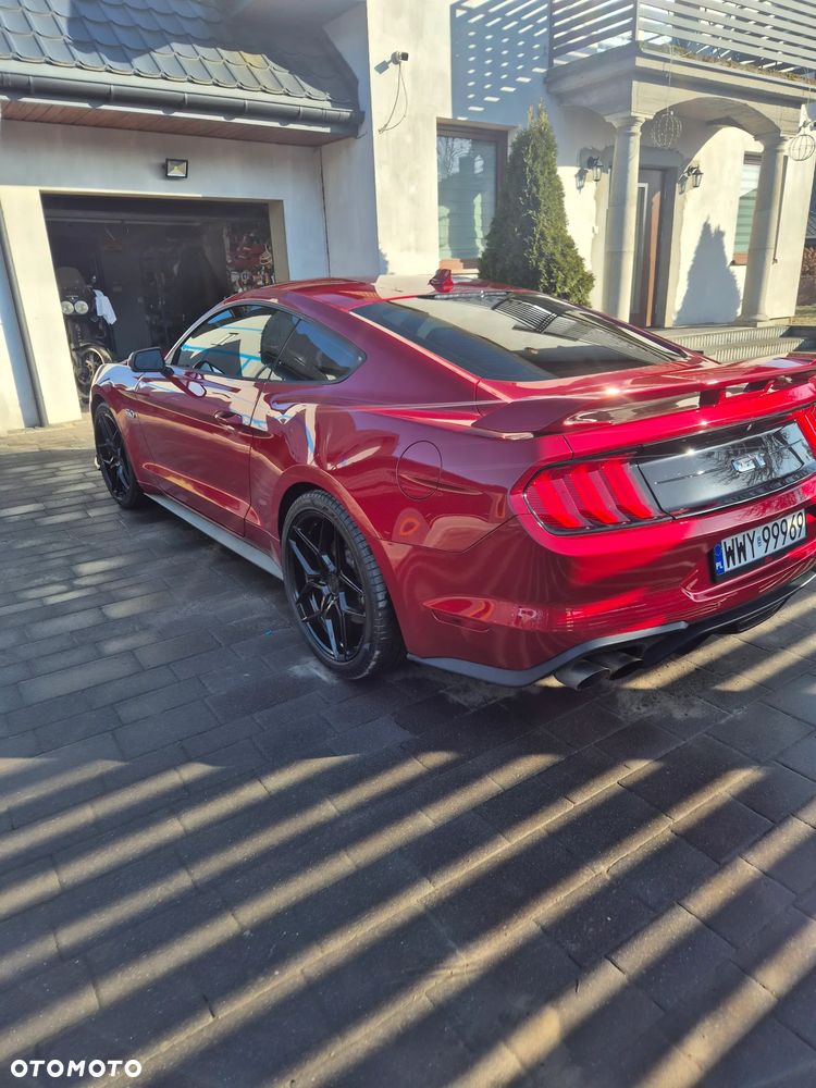 Ford Mustang - 4