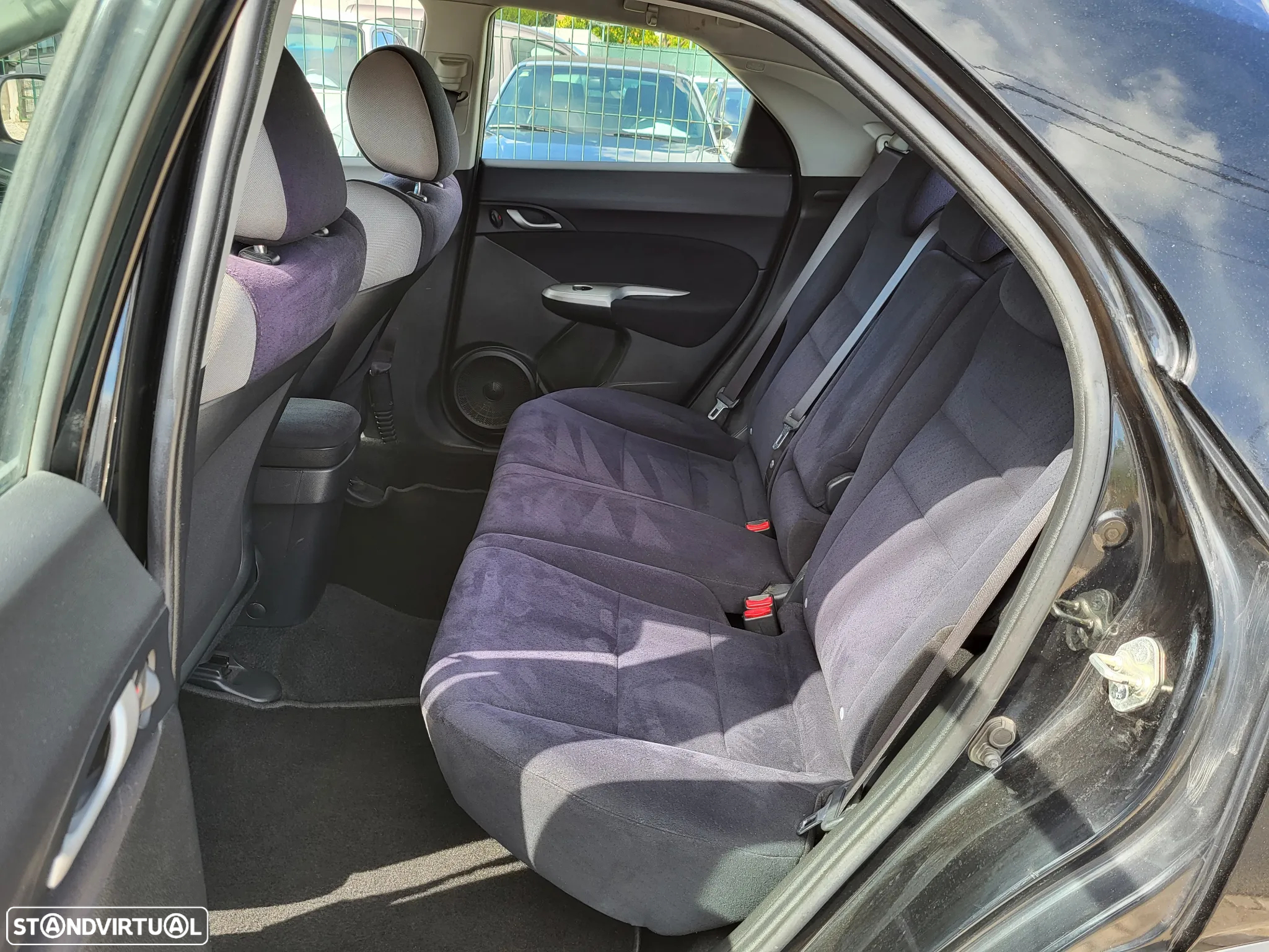 Honda Civic 1.4 Comfort - 9